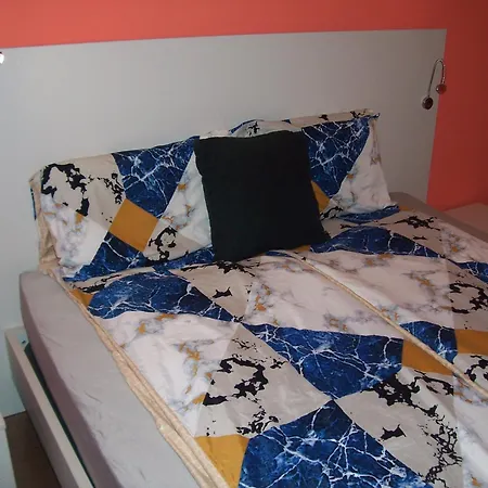 Triton Homestay *